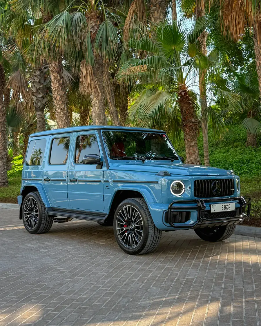 在迪拜租赁梅赛德斯 AMG G63 中国蓝 2025 — Mercedes-Benz — 第 2 张，共 3 张