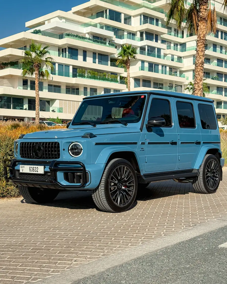 在迪拜租赁梅赛德斯 AMG G63 中国蓝 2025 — Mercedes-Benz — 第 3 张，共 3 张