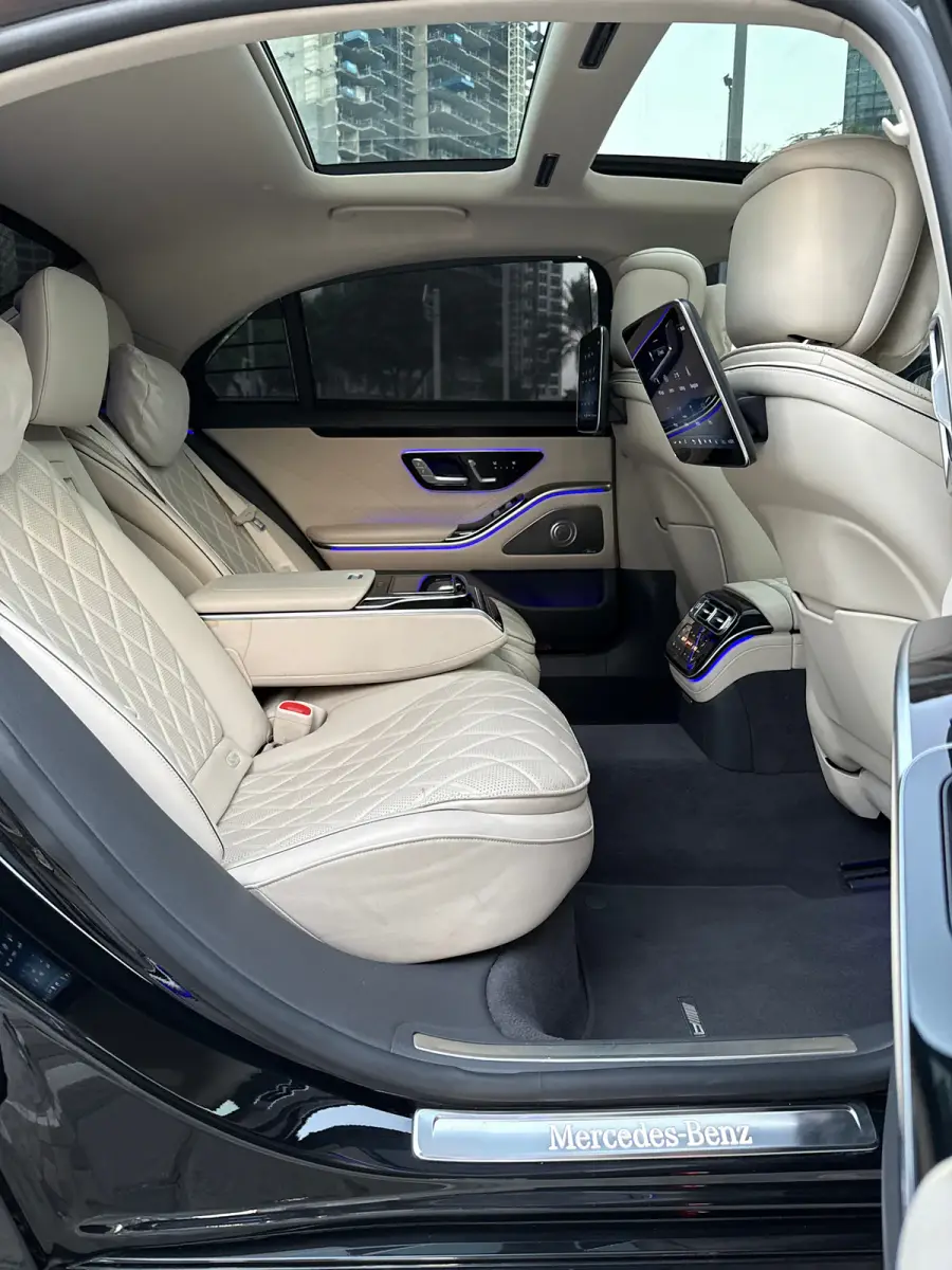 Rent Mercedes S500 Black 2022 in Dubai — Mercedes-Benz — photo 12 of 12