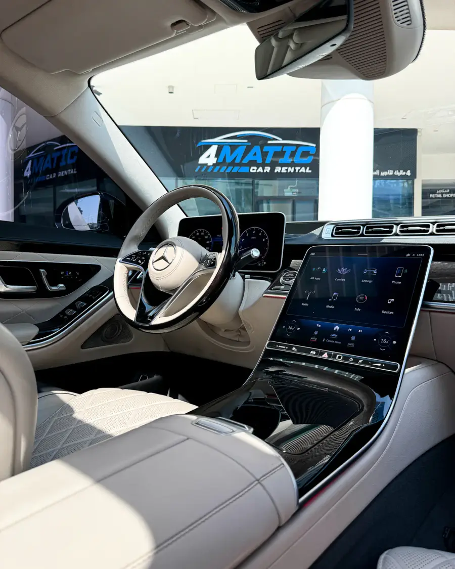 Rent Mercedes S500 Silver 2022 in Dubai — Mercedes-Benz — photo 3 of 3