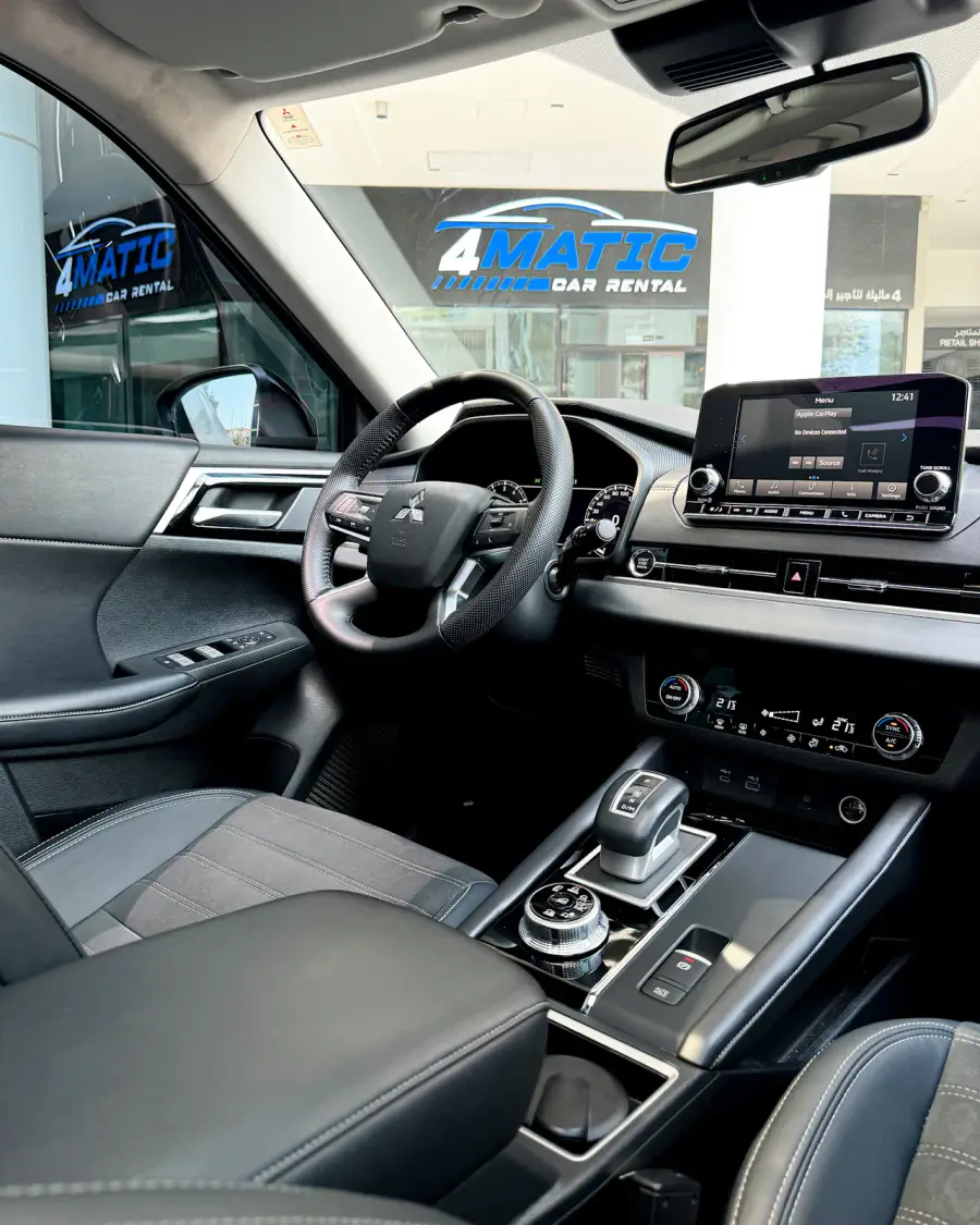 Rent Mitsubishi Outlander - Family SUV Elegance 2024 in Dubai — photo 2 of 3