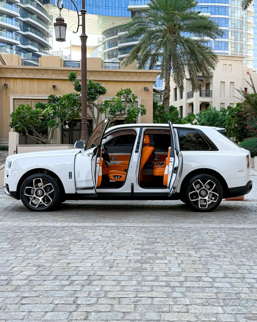 Rent Rolls-Royce Cullinan Black Badge 2023 in Dubai — photo 5 of 9