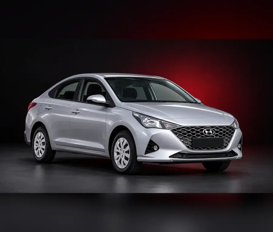 Аренда Hyundai Accent серебристого цвета 2023 в Дубае в аренду в Дубай, ОАЭ — Hyundai — фото 1 из 4