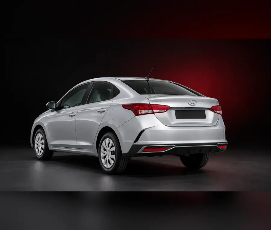 Аренда Hyundai Accent серебристого цвета 2023 в Дубае в аренду в Дубай, ОАЭ — Hyundai — фото 3 из 4