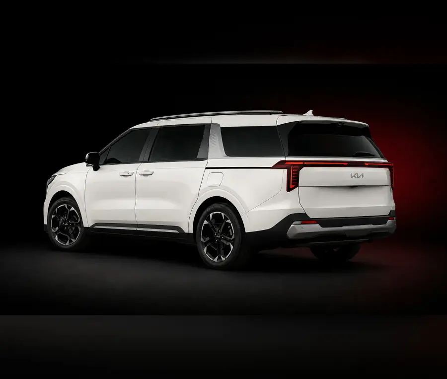 Rent Kia Carnival White 2025 in Dubai — photo 3 of 4