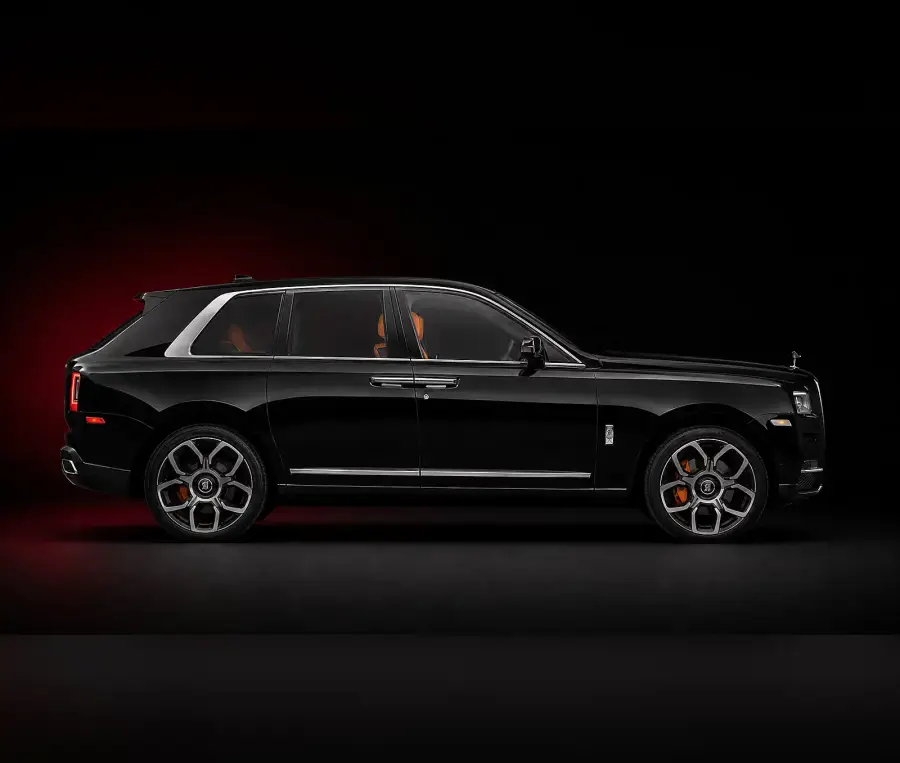 Rent Rolls-Royce Cullinan Black 2024 in Dubai — photo 2 of 4