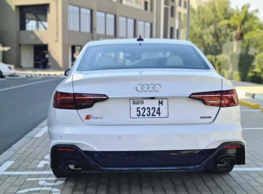 Rent Audi A4 2022 in Dubai — photo 6 of 8