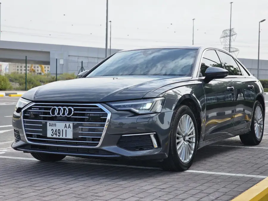 Rent Audi A6 in Dubai — photo 6 of 9