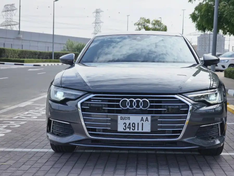 Rent Audi A6 in Dubai — photo 7 of 9