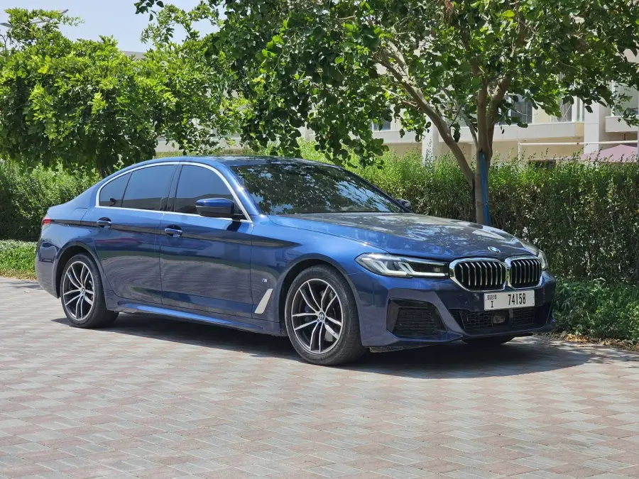 Rent BMW 520i 2023 in Dubai — photo 5 of 9