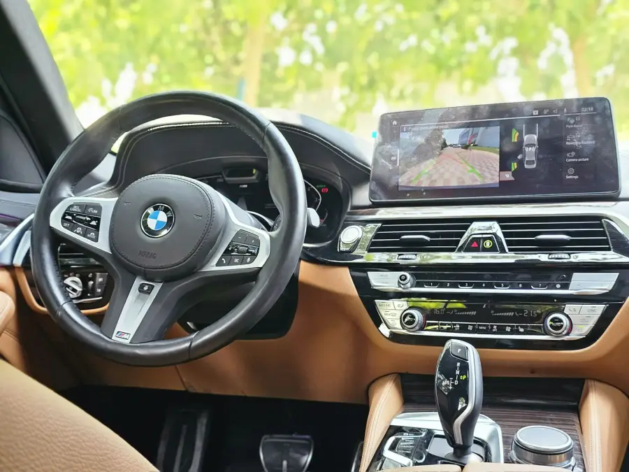 Rent BMW 520i 2023 in Dubai — photo 8 of 9