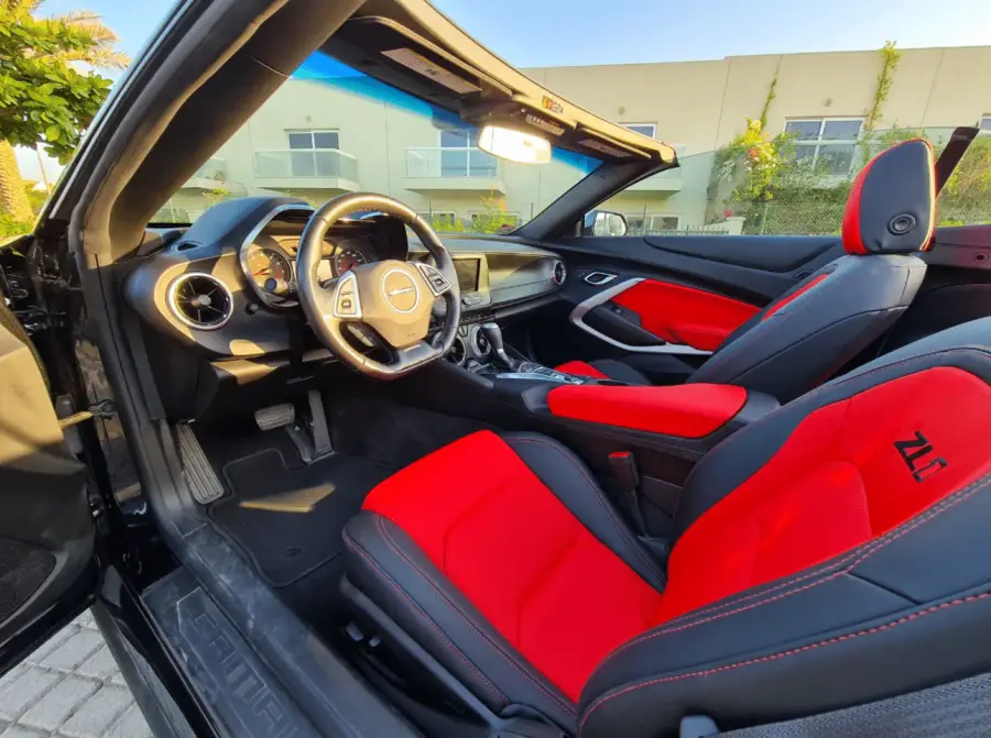 Rent Chevrolet Camaro ZL1 2020 in Dubai — photo 3 of 6