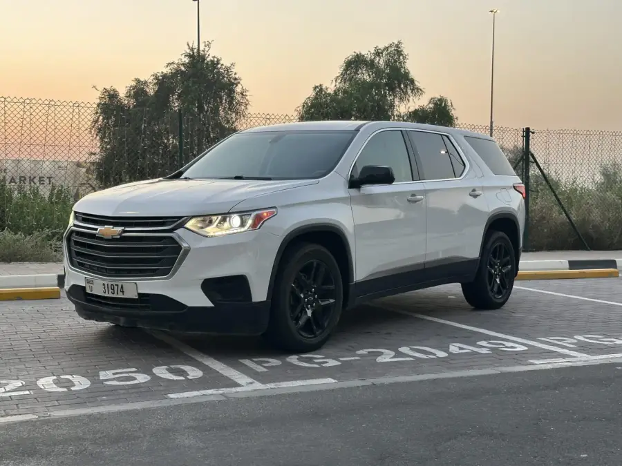 Rent Chevrolet Traverse 2022 in Dubai — photo 6 of 9