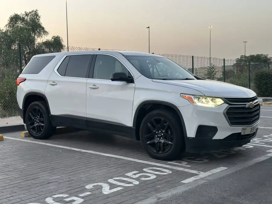 Rent Chevrolet Traverse 2022 in Dubai — photo 7 of 9