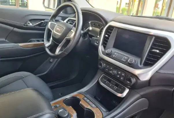 Rent GMC Acadia 2022 in Dubai — photo 6 of 6