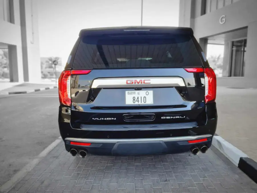 Rent GMC Yukon Denali 2022 in Dubai — photo 5 of 9