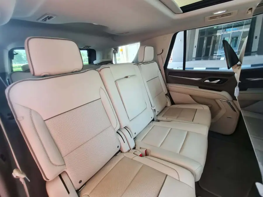 Rent GMC Yukon Denali 2022 in Dubai — photo 7 of 9