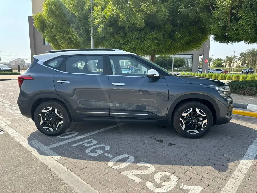 เช่ารถ Kia Seltos 2026 ในดูไบ — รูปที่ 3 จาก 5