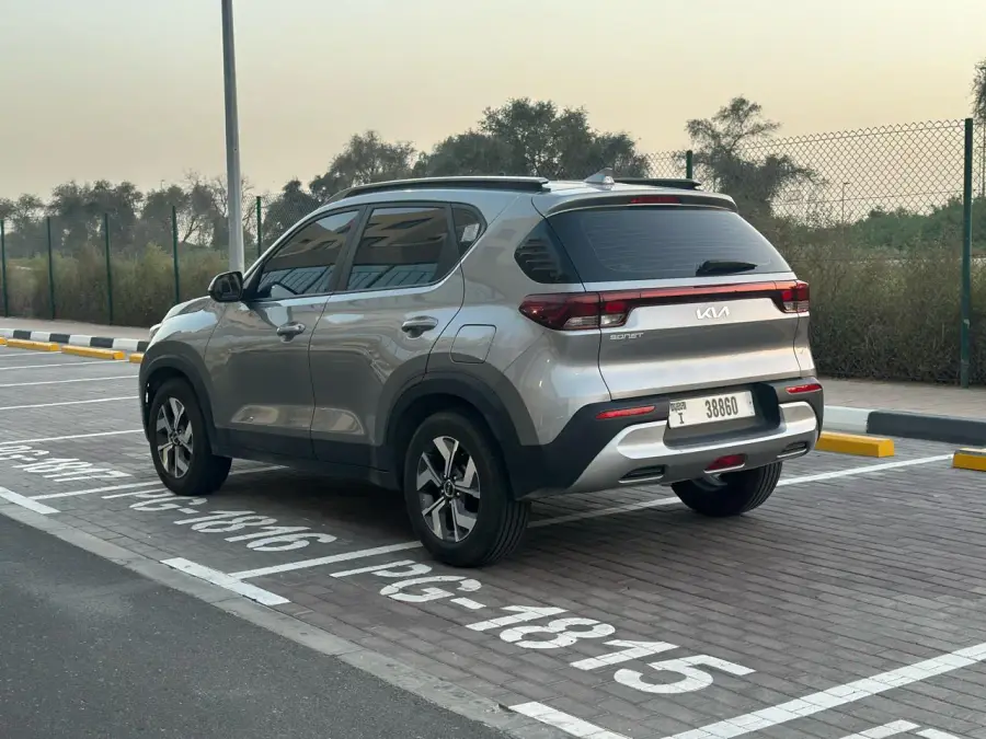 Rent Kia Sonet 2026 in Dubai — photo 4 of 6