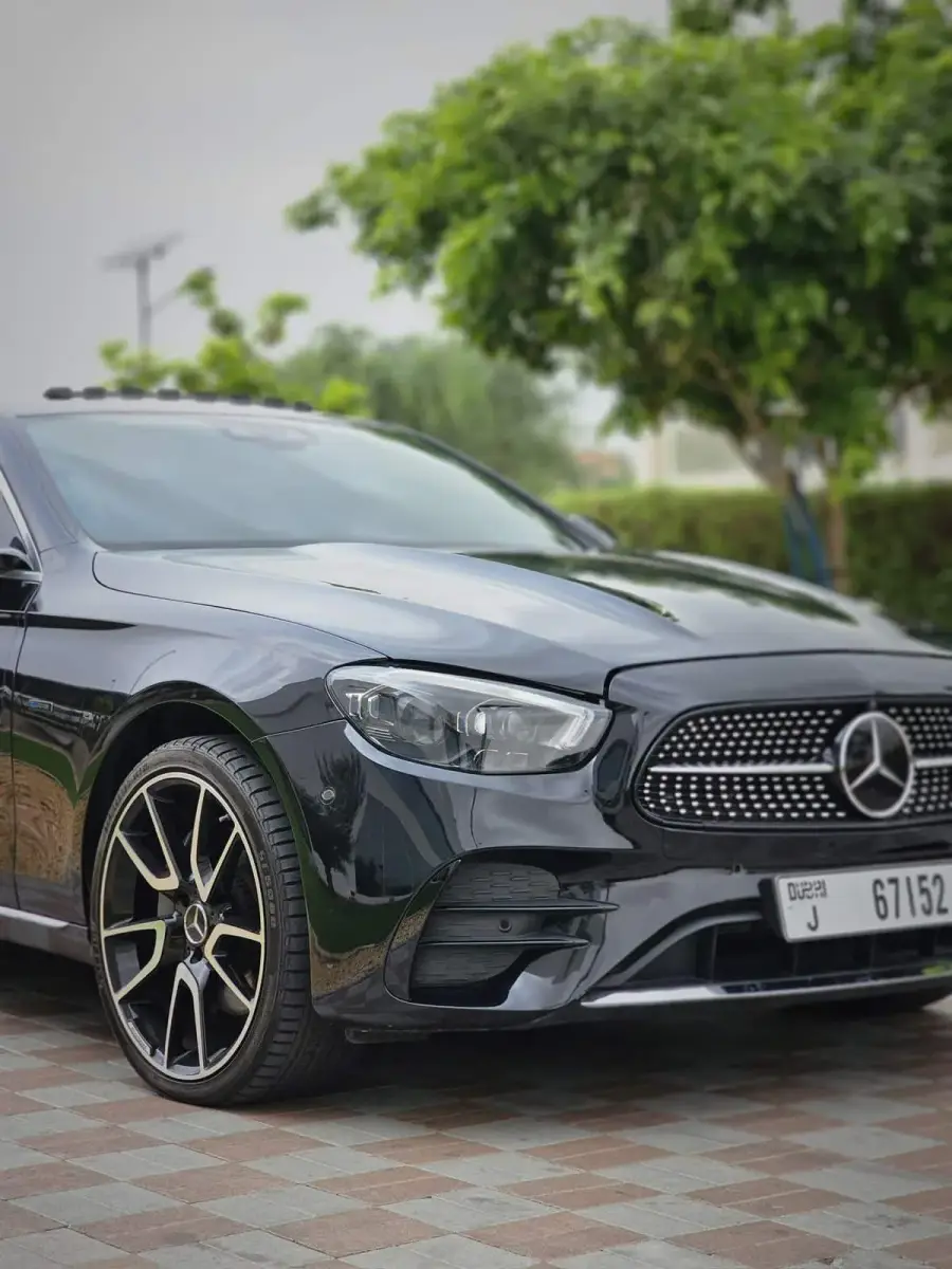 Rent Mercedes E300 in Dubai — Mercedes-Benz — photo 8 of 8