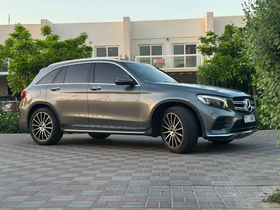 کرایہ Mercedes GLC 300 2021 دبئی میں — Mercedes-Benz — تصویر 5 از 9