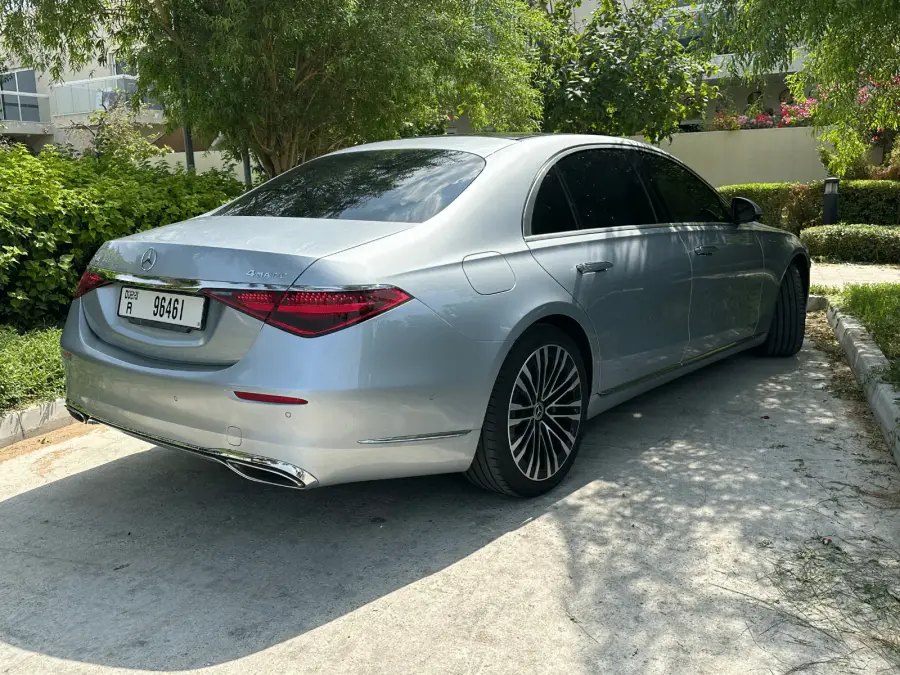 在迪拜租赁梅赛德斯 S450 2024 — Mercedes-Benz — 第 2 张，共 8 张