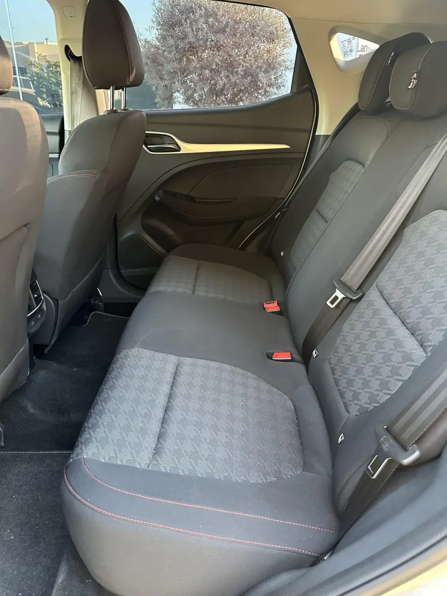 Rent MG ZS in Dubai — photo 7 of 9