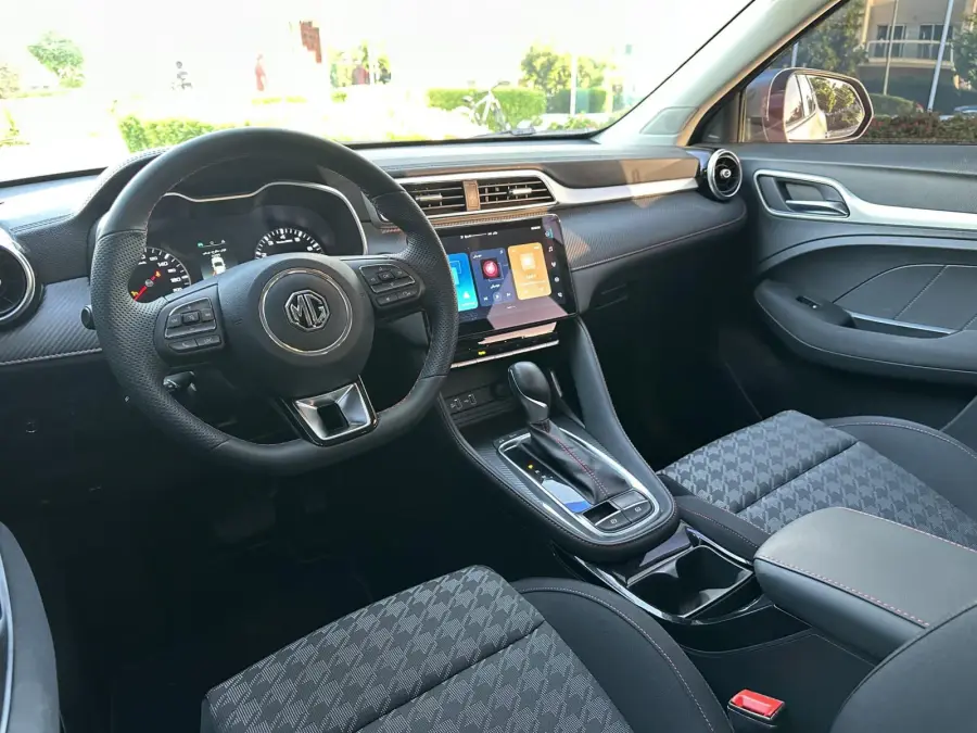 Rent MG ZS in Dubai — photo 8 of 9