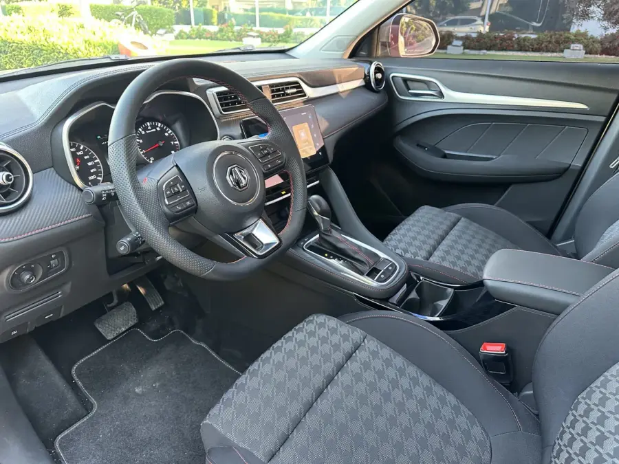 Rent MG ZS in Dubai — photo 9 of 9