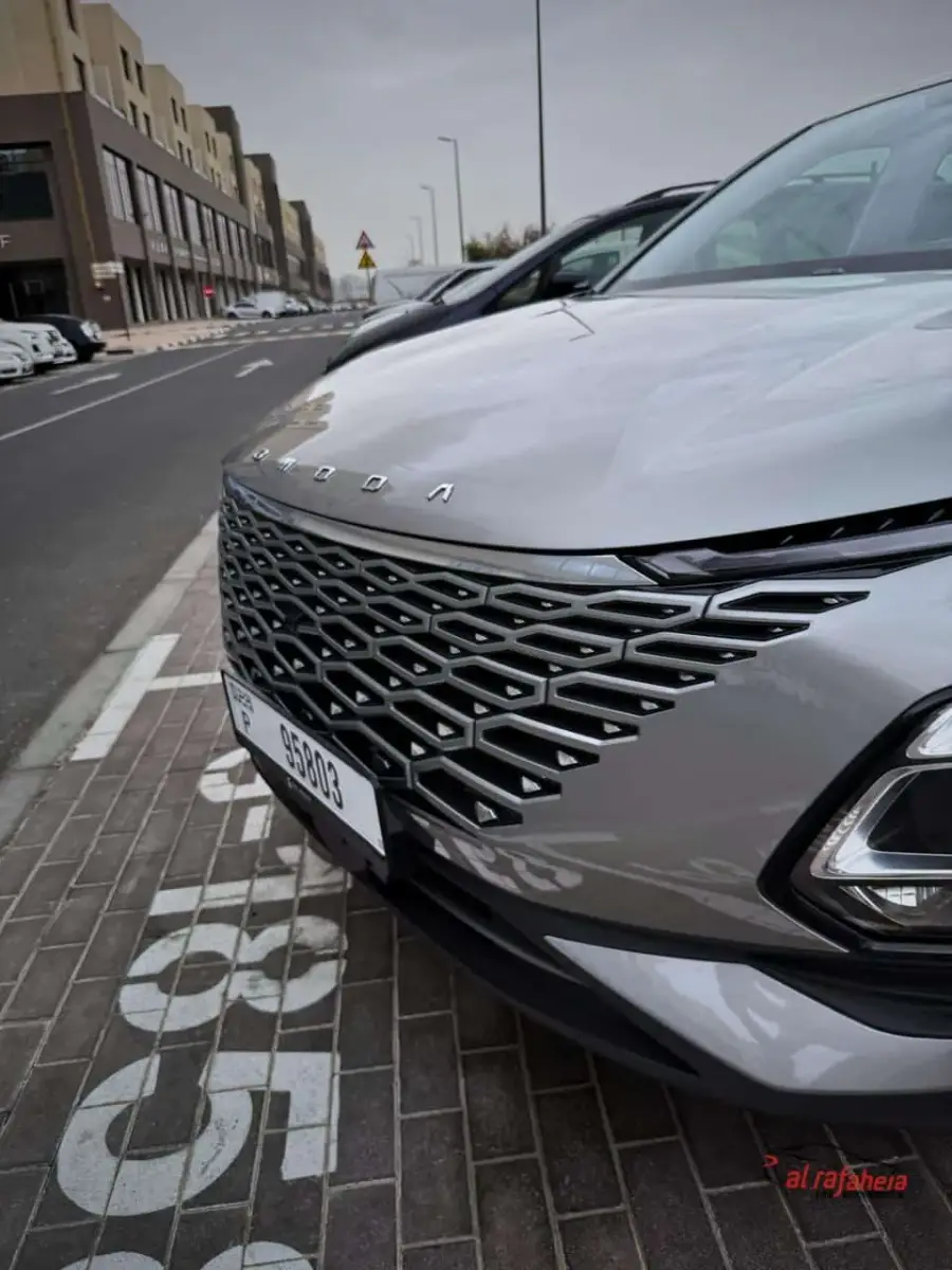 Rent Omoda C5 Grey 2026 in Dubai — photo 2 of 8