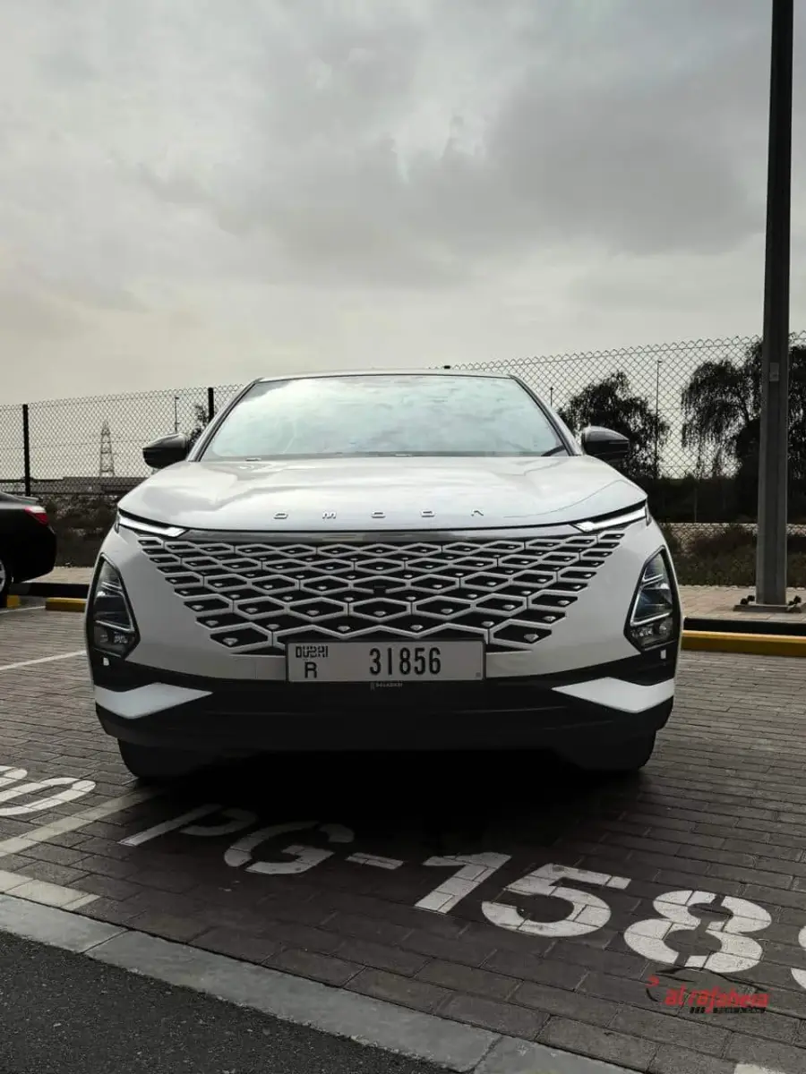 Rent Omoda C5 White 2026 in Dubai — photo 2 of 8