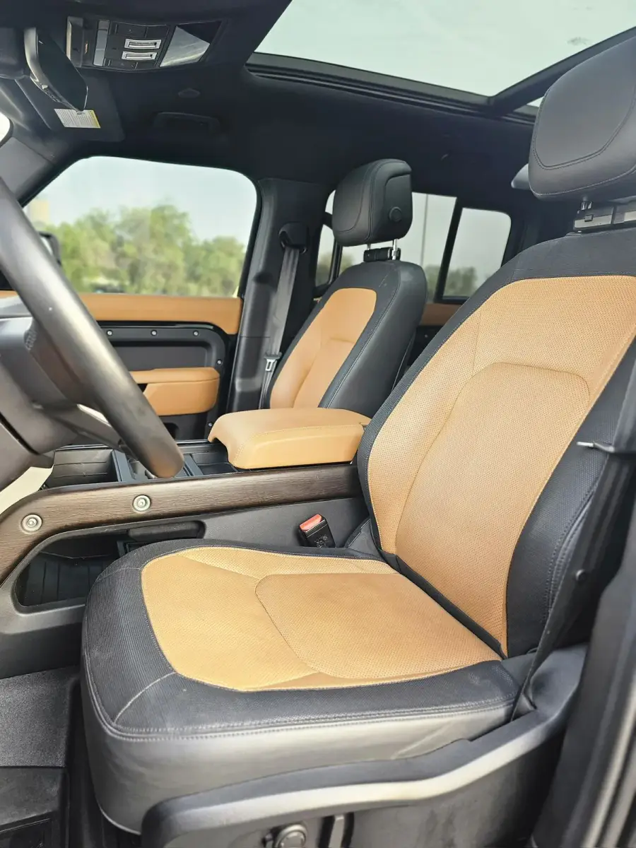 Rent Range Rover Defender 2024 in Dubai — Land Rover — photo 7 of 9