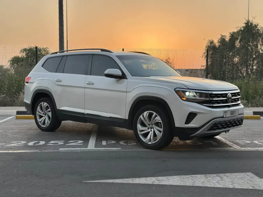 Rent Volkswagen Atlas 2021 in Dubai — photo 3 of 9