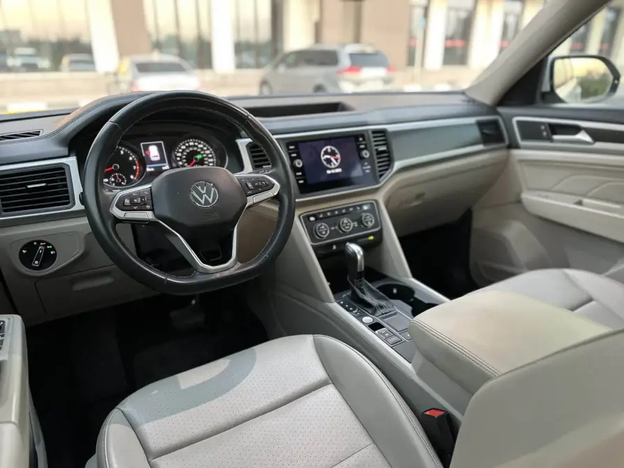 Rent Volkswagen Atlas 2021 in Dubai — photo 7 of 9