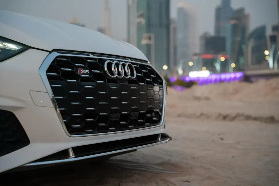تأجير أودي S5 مكشوف الأبيض 2024 في دبي — صورة 17 من 20