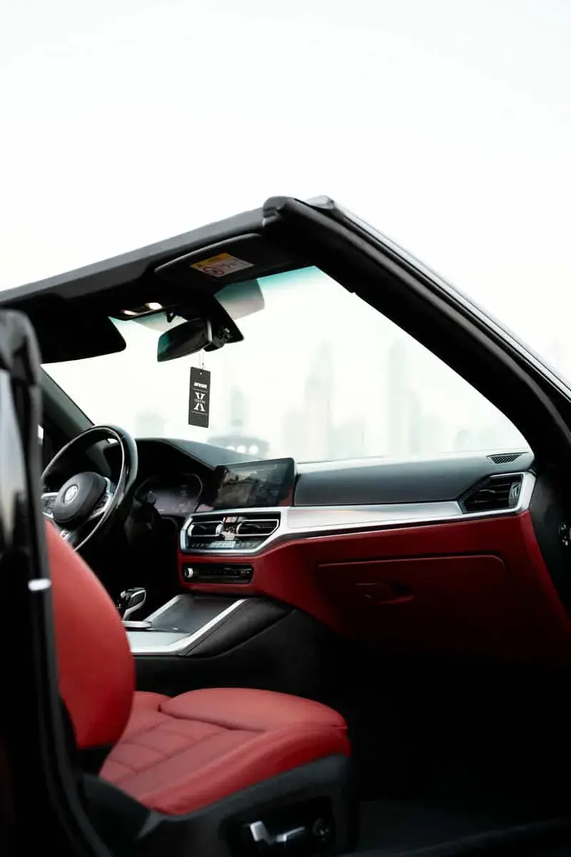 Rent BMW M430i Convertible Black in Dubai — photo 4 of 20