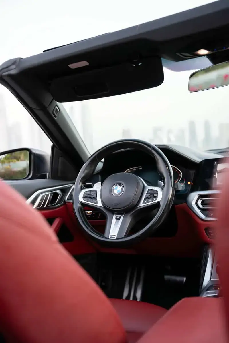 Rent BMW M430i Convertible Black in Dubai — photo 5 of 20