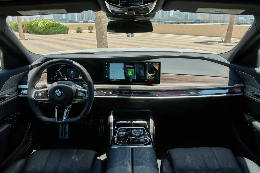 Rent BMW 7 Series White 2023 in Dubai — photo 8 of 8