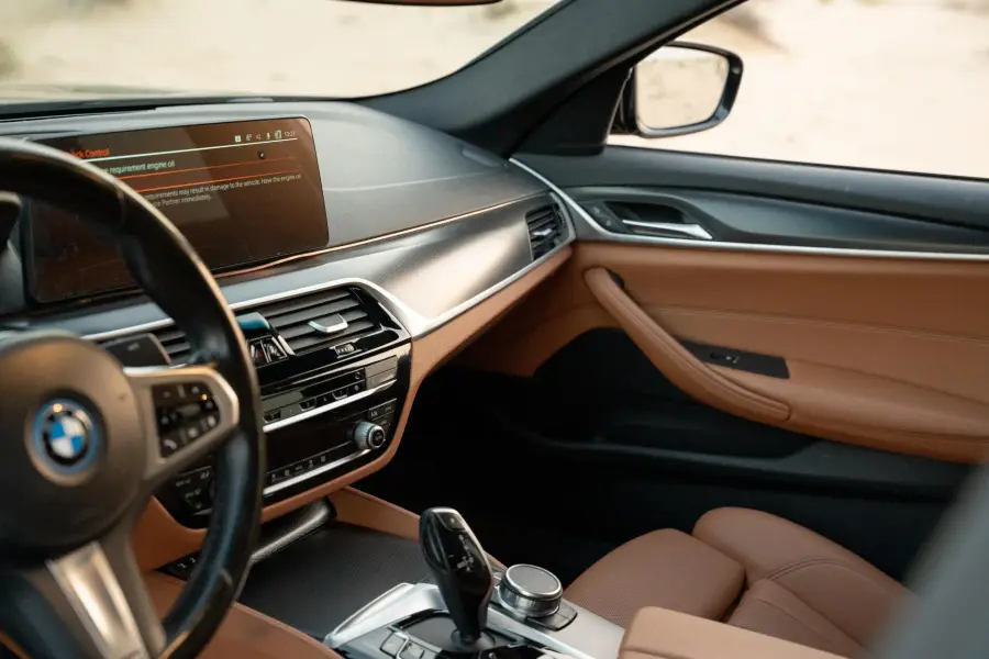Rent BMW M 430i Black in Dubai — photo 15 of 20