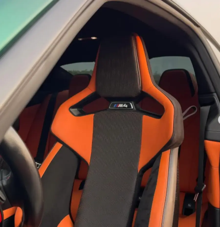 Alquile un BMW M4 Competition en Dubái — foto 4 de 6