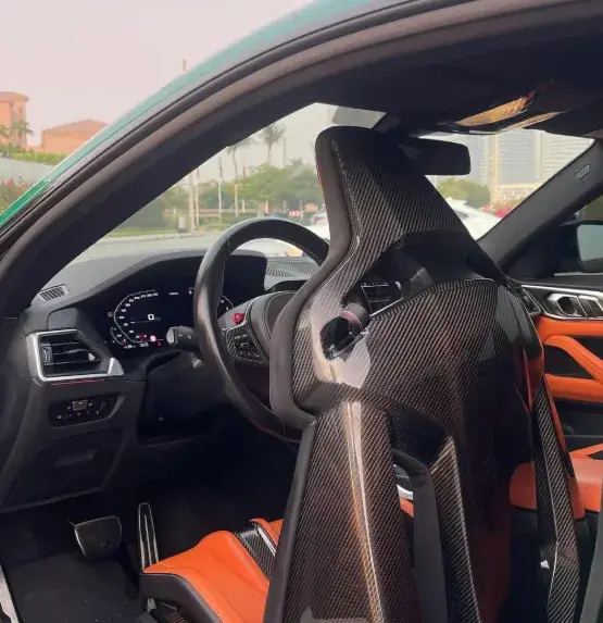 Alquile un BMW M4 Competition en Dubái — foto 5 de 6