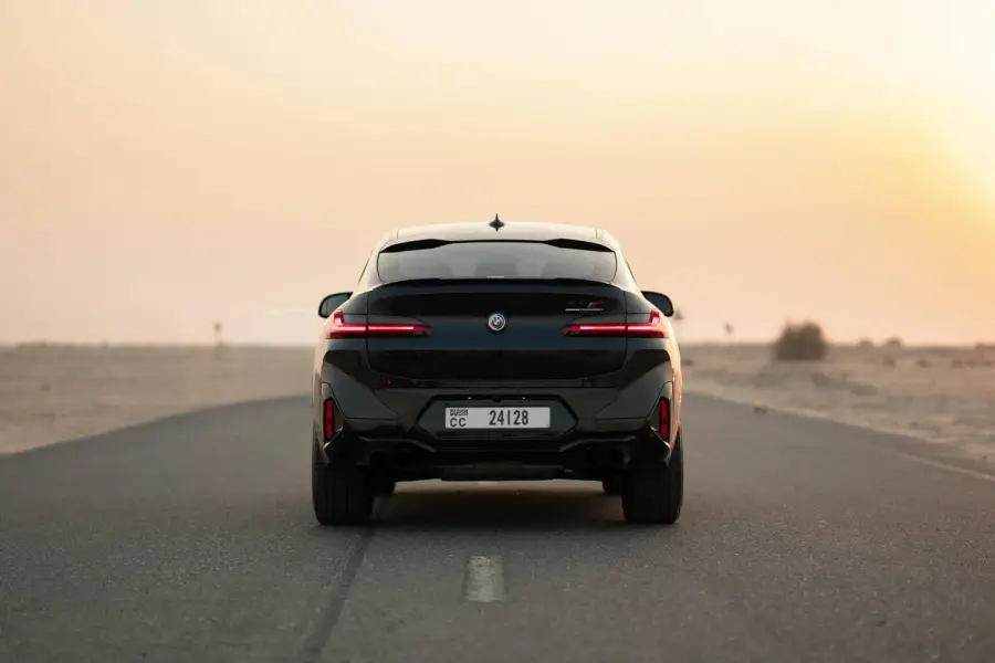 Аренда BMW X4 M Competition 2023 в Дубае в аренду в Дубай, ОАЭ — BMW — фото 16 из 20