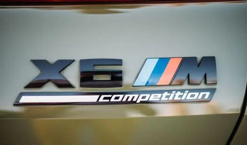 Rent BMW X6 Competition in Dubai — photo 4 of 5
