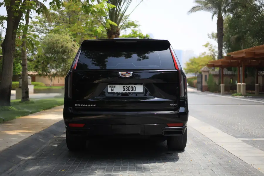 Rent Cadillac Escalade in Dubai — photo 3 of 9
