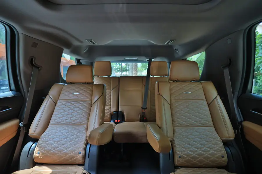Rent Cadillac Escalade in Dubai — photo 6 of 9