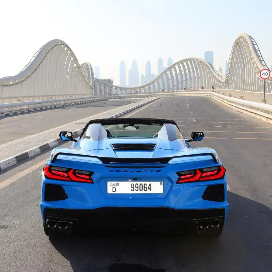 Rent Chevrolet Corvette 2022 in Dubai — photo 3 of 6