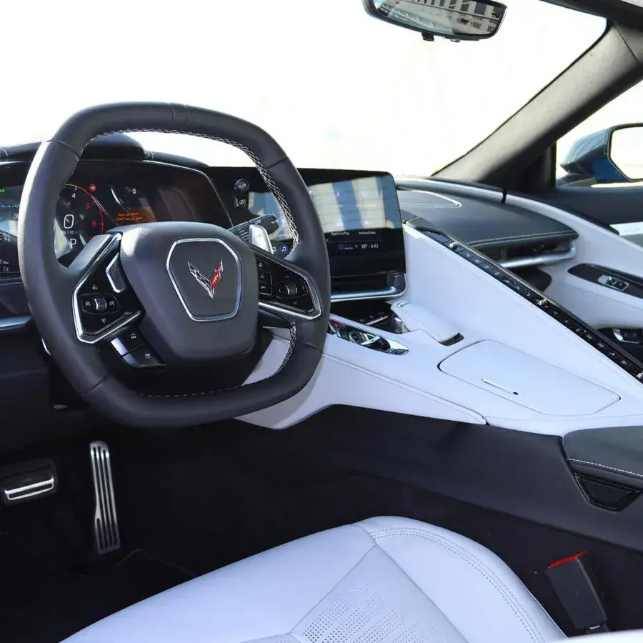 Rent Chevrolet Corvette 2022 in Dubai — photo 4 of 6
