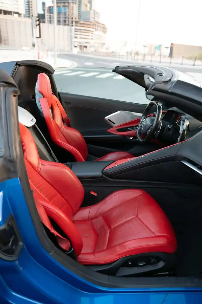 Rent Corvette C8 Convertible Blue 2024 in Dubai — Chevrolet — photo 3 of 20