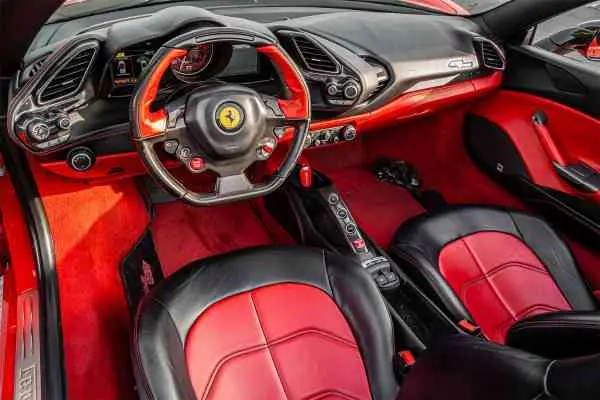 Rent Ferrari 488 Spider in Dubai — photo 3 of 4