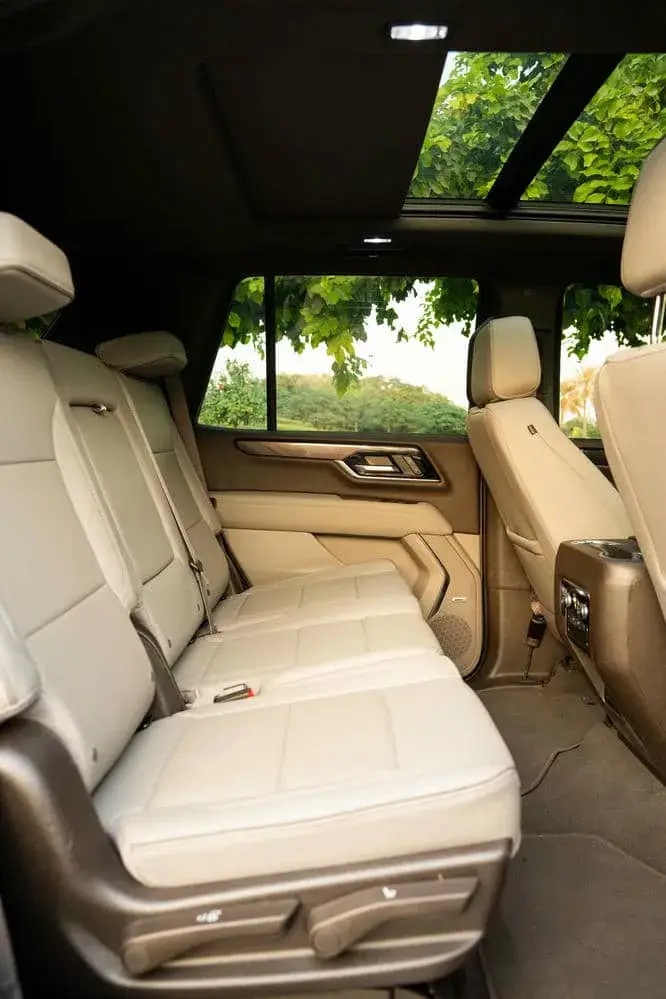 Rent GMC Yukon Black 2026 in Dubai — photo 13 of 20